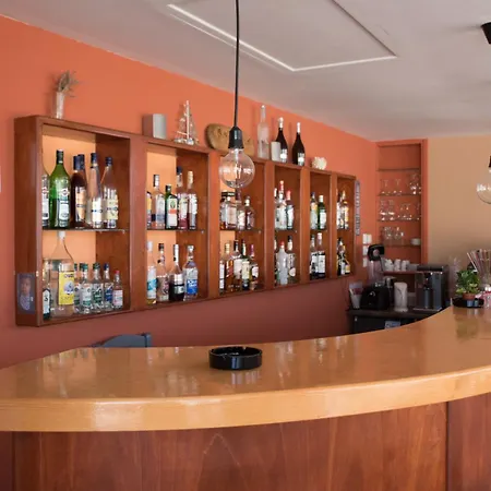 Stratos Wooden * La Canée